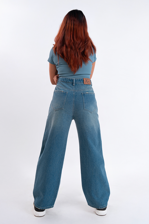 SIGNATURE Vintage Wash Whisker Straight Fit Jeans