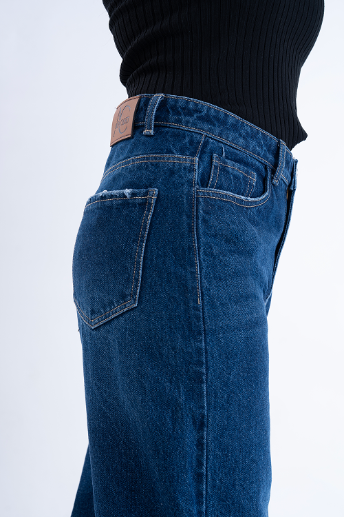 SIGNATURE Deep Blue Whisker Straight Fit Jeans